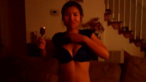 Alexis Texas dan Tori Black bermain-main keldai video seks lucah